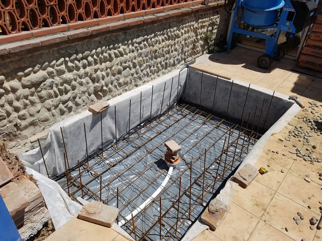 Dalle de fond coulée-Création piscine Pins Justaret